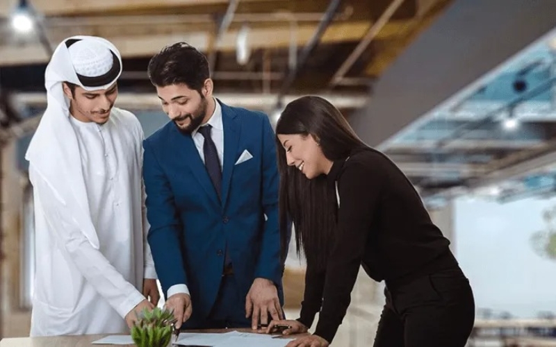 Navigating the Emirates: A Guide to Establishing Your Business in the UAE
